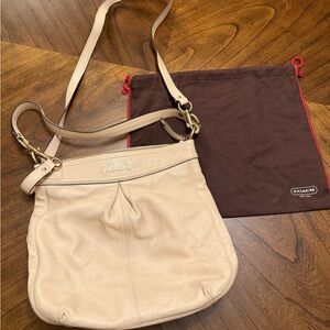 Coach Cream Leather Crossbody (with Dust Bag)